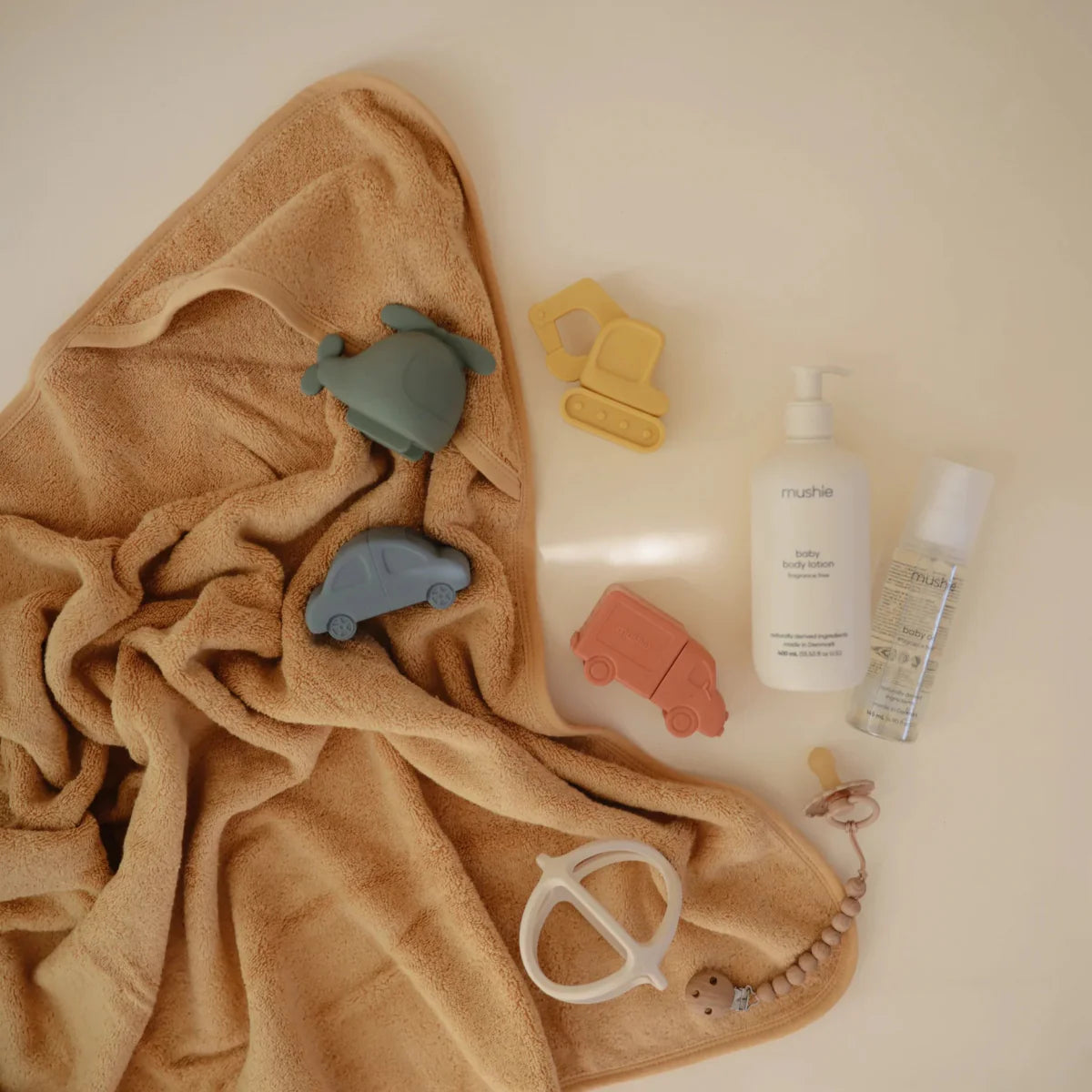 Set juego de baño Vehiculos - Mushie