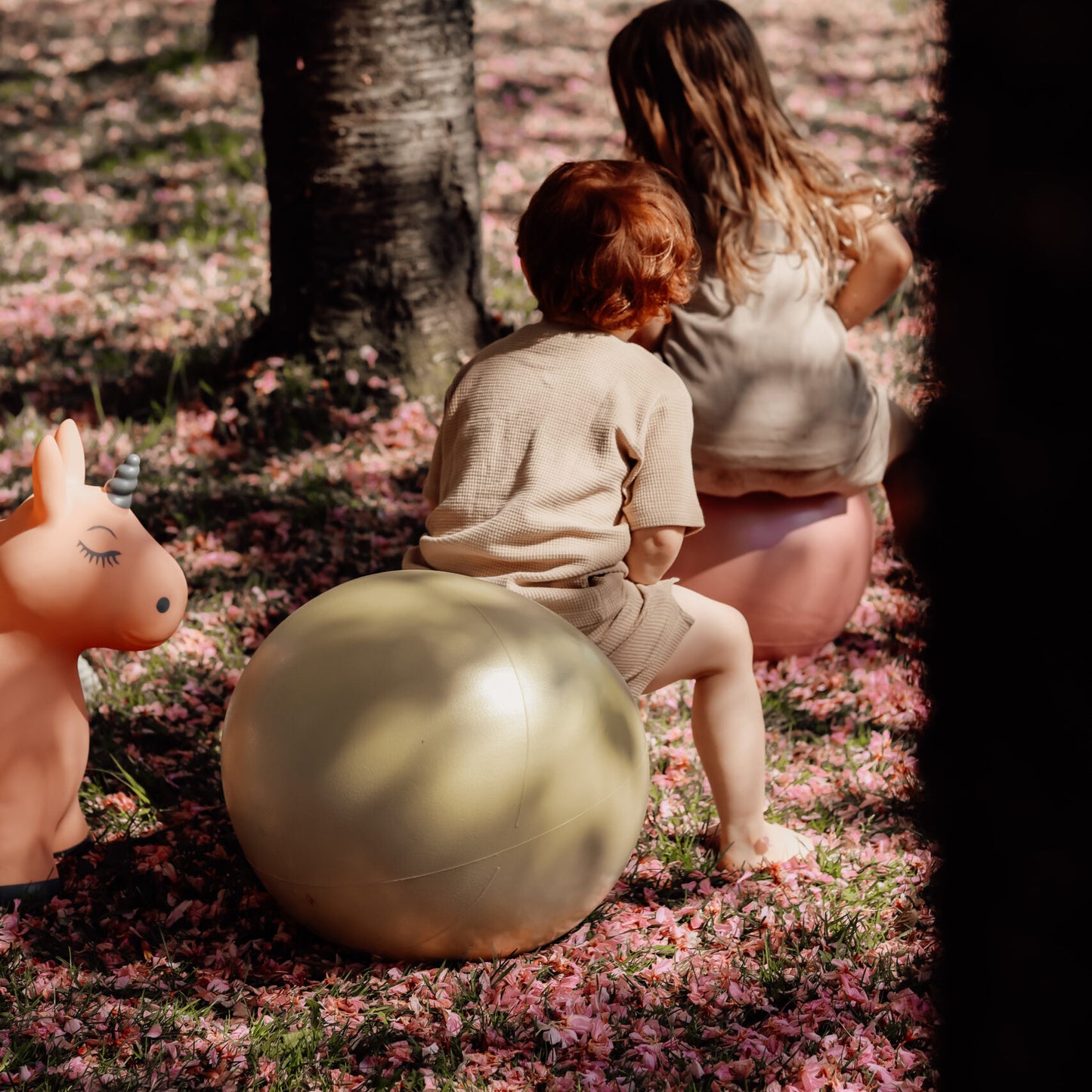 Pelota saltarina Find That Hippo! - Dorada