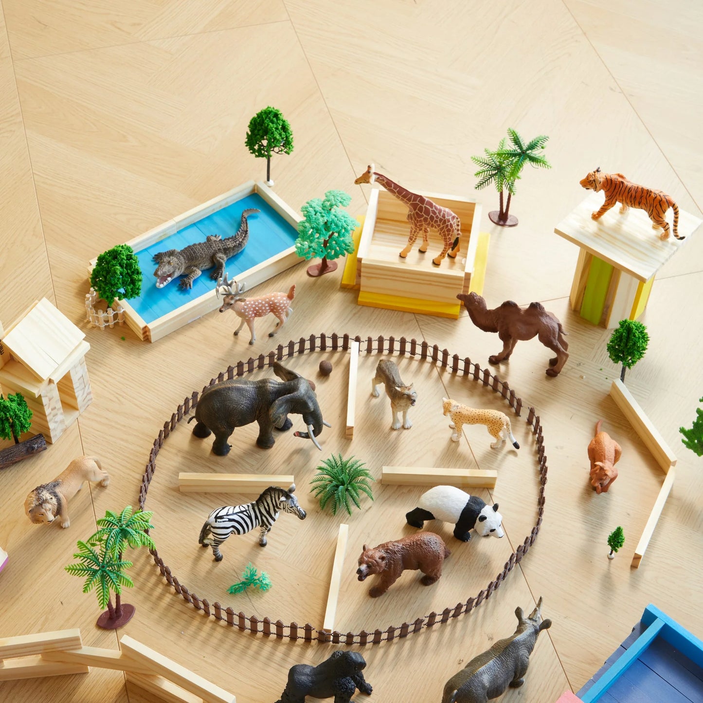 Conjunto 15 figuras de animales salvajes + caja almacenamiento Mideer.