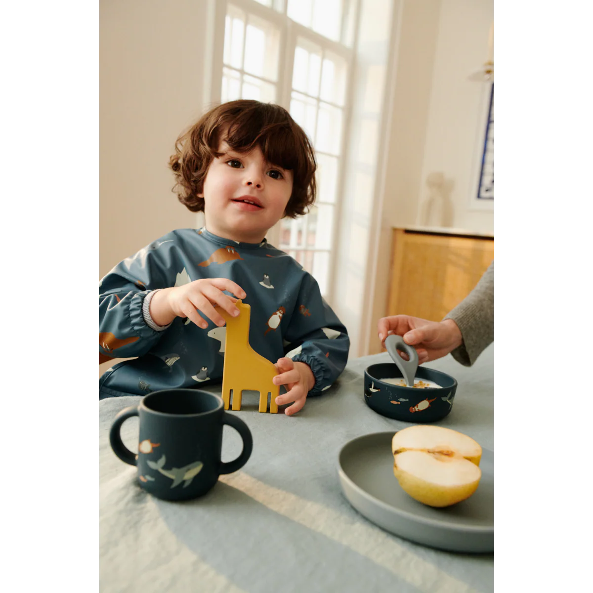 Babero con mangas Merle Liewood Arctic Sea / Ocean view