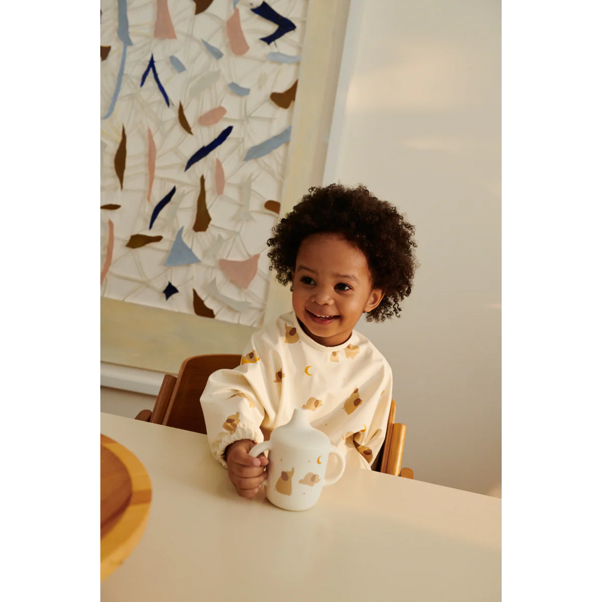 Babero con mangas Merle Liewood Elephant / Creme de la creme