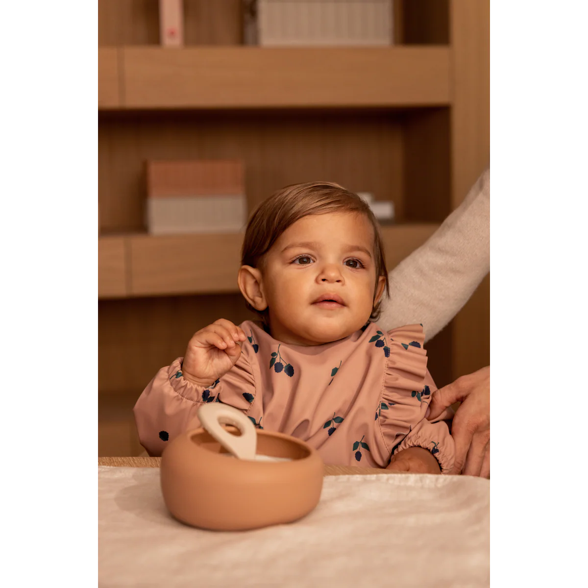 Babero con mangas Merle Liewood Berry / Pale Tuscany