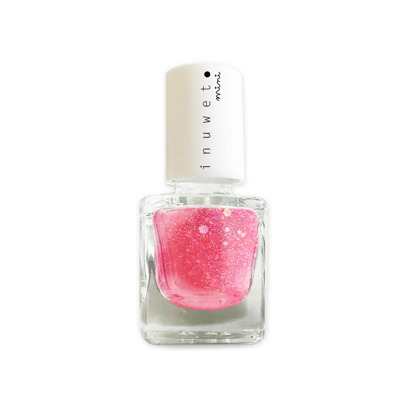 Esmaltes de uñas Inuwet.