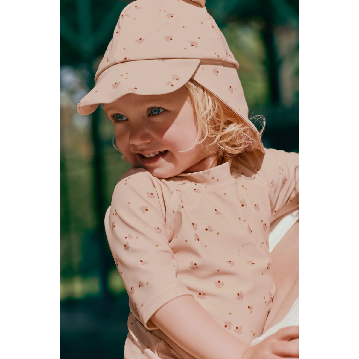 Gorro con protección solar Senia Liewood - Mini Butterfly / Apple blossom
