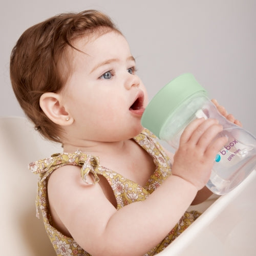 Taza con borde de entrenamiento Sage B.Box