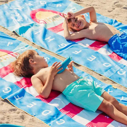Toalla Playa Microfibra Quut - Lighthouse Blue.
