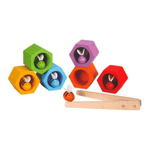 Cargar imagen en el visor de la galería, Abejas en la colmena Plantoys
