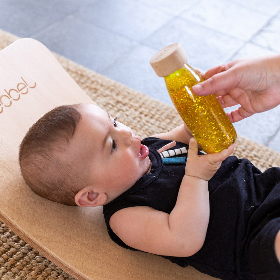 Botella sensorial Float Yellow - PETIT BOUM