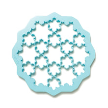 Cargar imagen en el visor de la galería, Molde de galletas nieve Lékué
