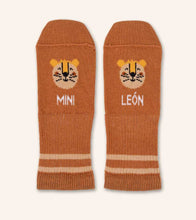 Cargar imagen en el visor de la galería, Mini calcetines &quot;Mini León&quot;
