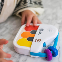 Cargar imagen en el visor de la galería, Mini piano magic touch Baby Einstein
